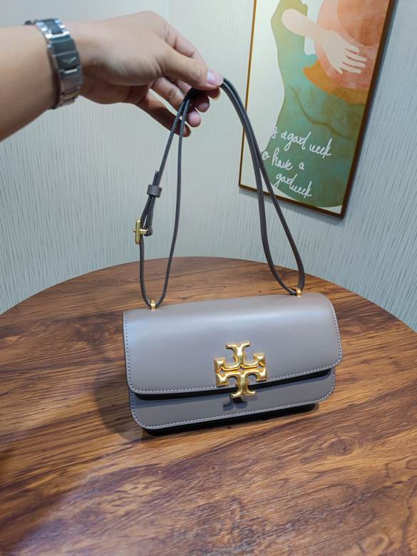 Tory Burch Eleanor Shoulder Bag in Taupe Grey Smooth Leather
