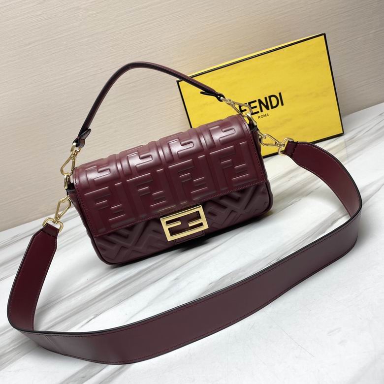 Fendi Baguette · 26×13×6 cm