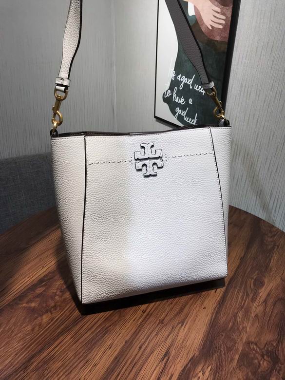 Tory Burch McGraw Bucket Bag in White Pebbled Leather