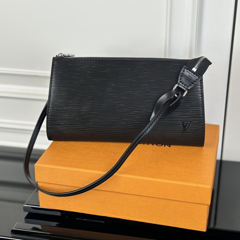 Louis Vuitton Pochette Accessoires Shoulder Pouch in Black Epi Leather