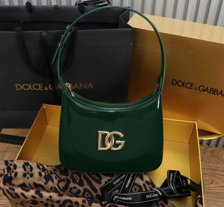 Dolce & Gabbana 3.5 Shoulder Bag in Dark Green Patent Leather