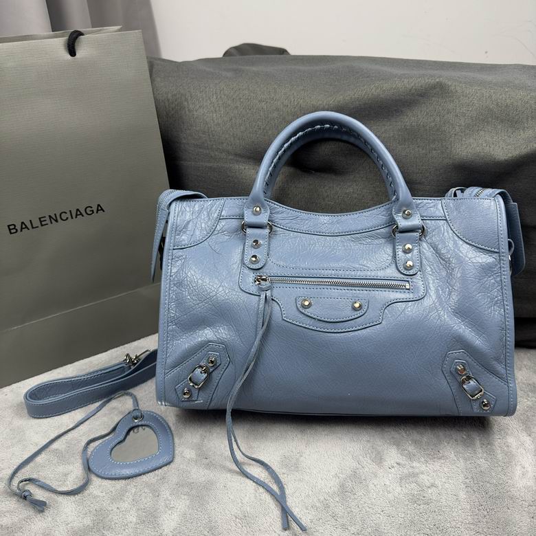 Balenciaga City · 38×25×14 cm