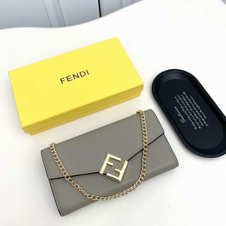 Fendi Continental Wallet with Chain · 19×10.5×3.5 cm
