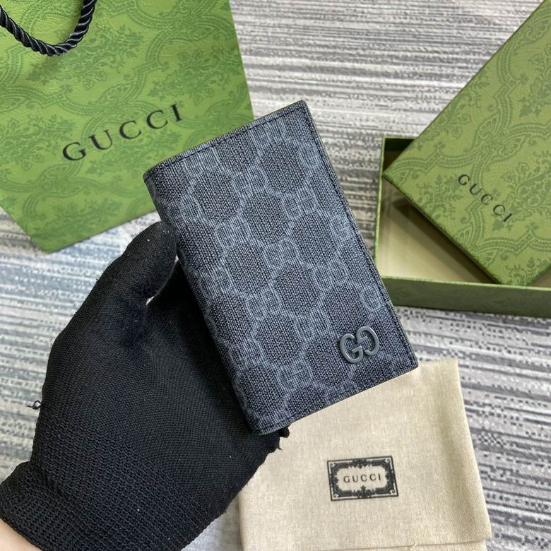 Gucci Bifold Card Case Wallet in Black and Grey GG Supreme Canvas