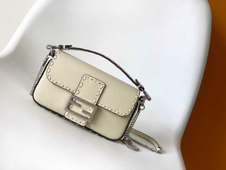 Fendi Baguette · 20×5×13 cm