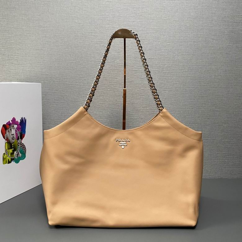 Prada 1BA638 Chain-Strap Shoulder Bag · 39×29×19 cm