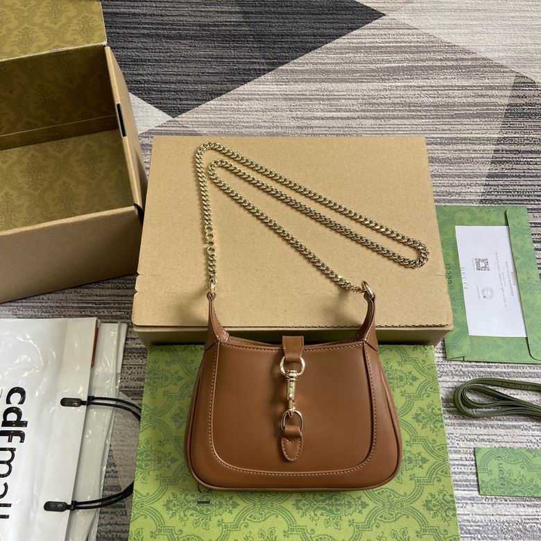 Gucci Jackie 1961 Mini Shoulder Bag in Tan Brown Leather with Gold Chain