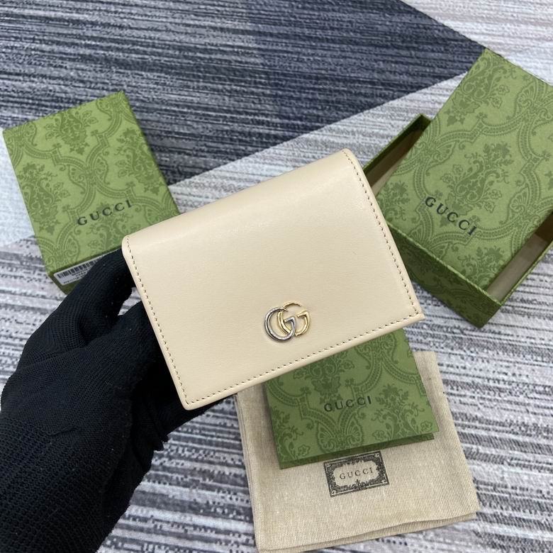Gucci GG Marmont Bifold Card Case Wallet in Cream Leather