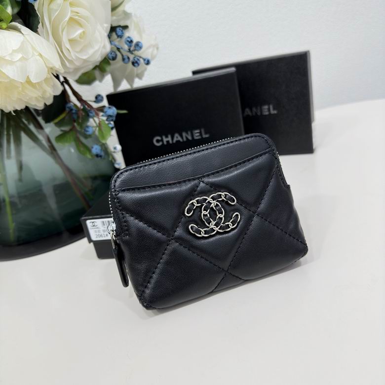Chanel 19 Zip Coin Purse in Black Quilted Lambskin with Silver-Tone CC Chain Logo