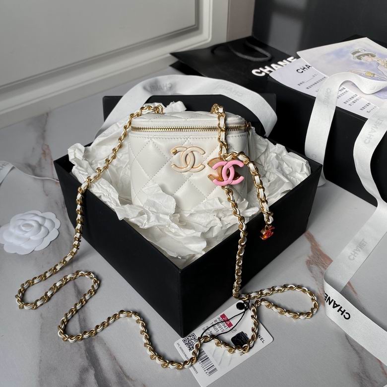 Chanel Mini Vanity Case with Chain in White Quilted Leather and Pink CC Charm