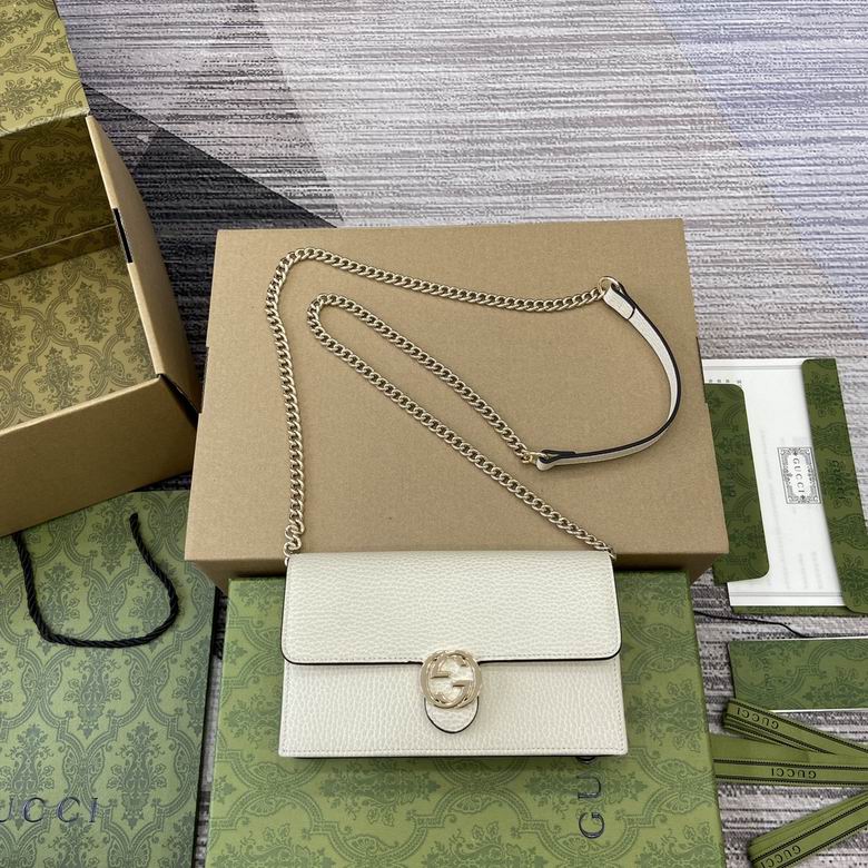 Gucci Interlocking G Chain Wallet · 20×13×6 cm