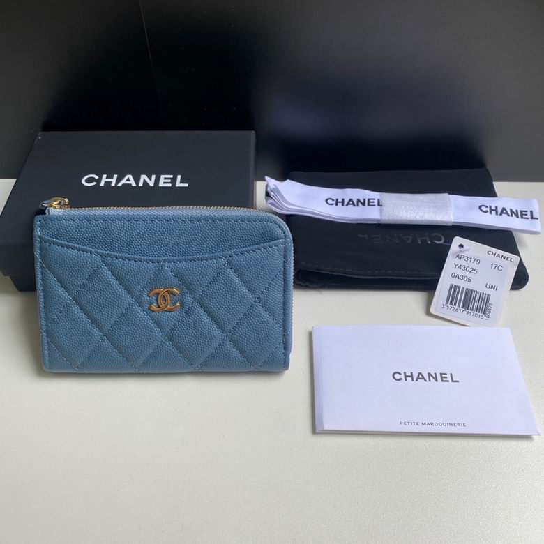 Chanel Classic Zipped Card Holder in Blue Quilted Grained Leather with Gold CC