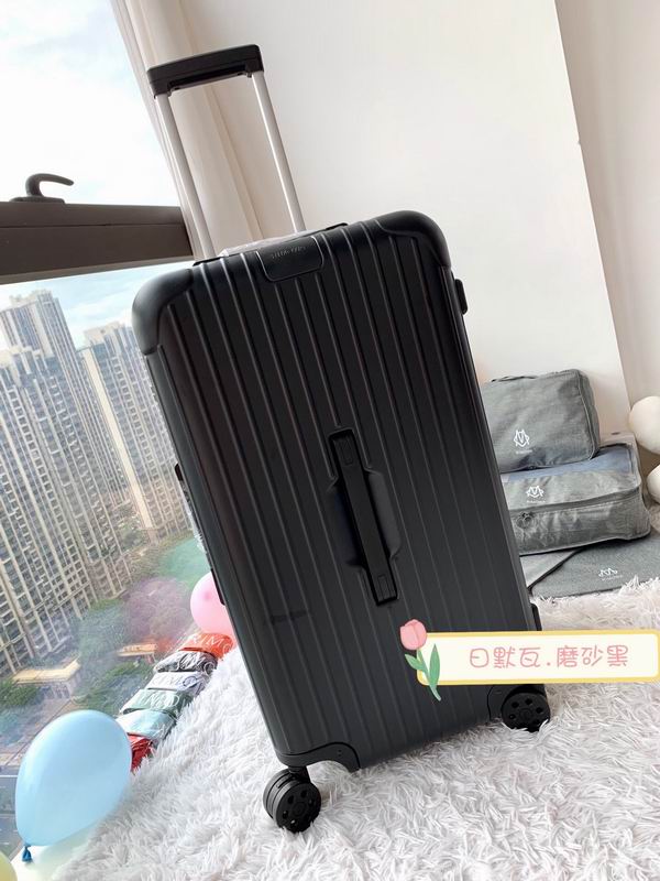 Rimowa Essential Trunk Plus Hard-Shell Spinner Suitcase in Matte Black