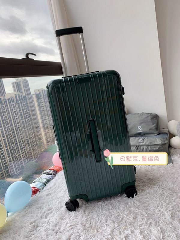 Rimowa Essential Trunk Plus Hardside Suitcase in Glossy Dark Green, 28/30 Inch