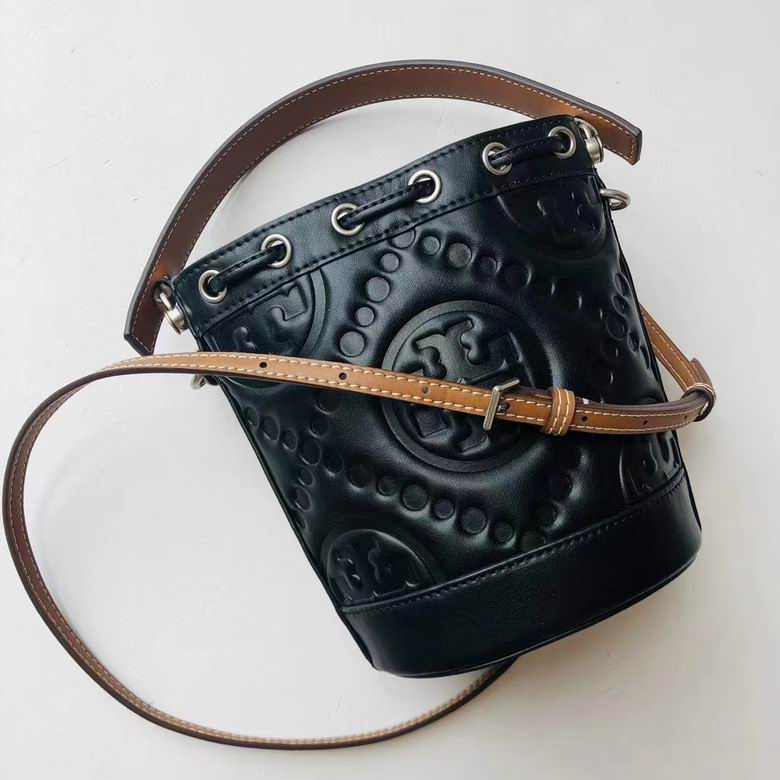 Tory Burch T Monogram Bucket Bag · 14×18×12 cm