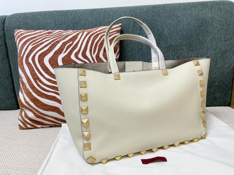 Valentino Garavani Rockstud Tote Bag in Ivory Grained Leather with Gold Studs