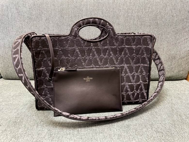 Valentino Toile Iconographe Tote Bag in Black Jacquard with Leather Pouch