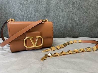 Valentino Garavani Stud Sign Shoulder Bag in Tan Leather with Studded Chain Strap