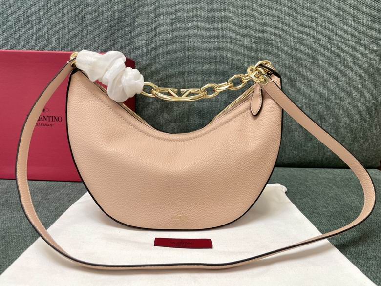 Valentino Garavani Hobo Shoulder Bag in Blush Pink Grained Leather