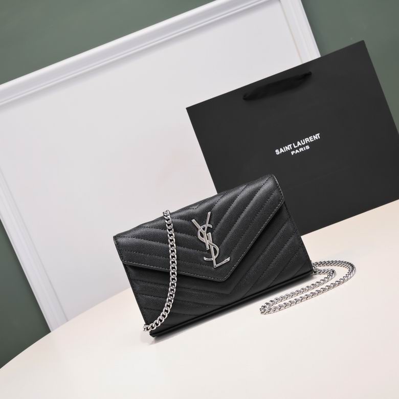 Saint Laurent Monogram Envelope Chain Wallet · 22.5×14×4 cm