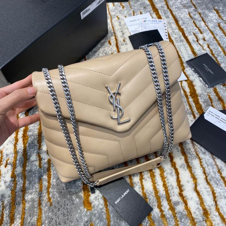 Saint Laurent Loulou · 23×17×9 cm