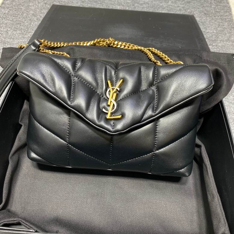 Saint Laurent Loulou Puffer · 23×15.5×8.5 cm