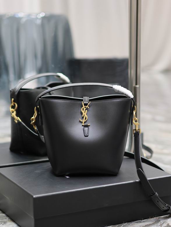 Saint Laurent Le 37 · 17×20×13 cm