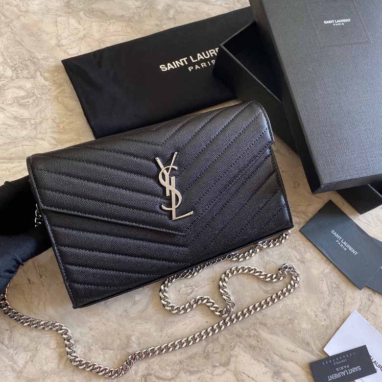 Saint Laurent Envelope · 22.5×14×4 cm