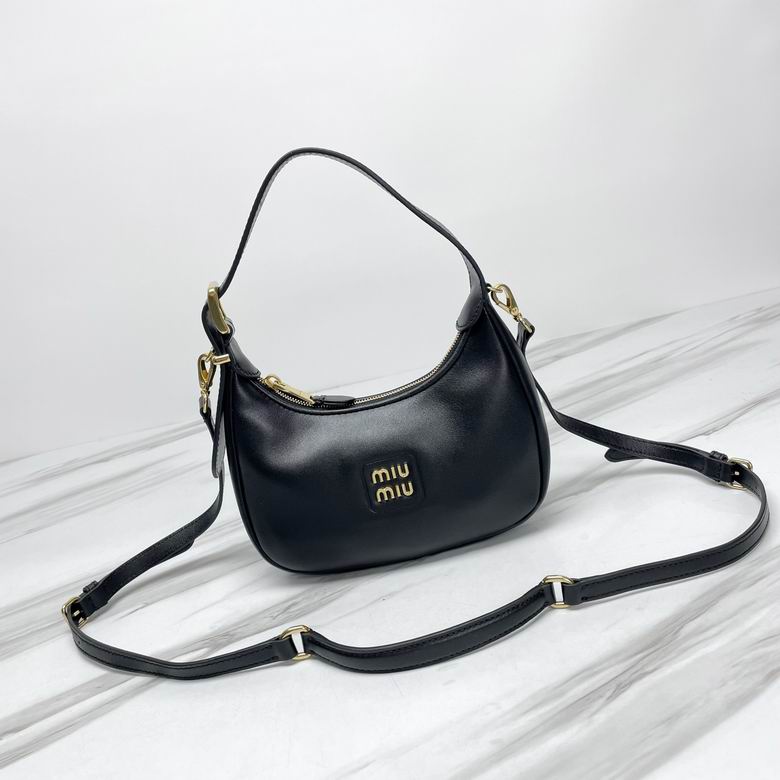 Miu Miu Miu Wander Hobo Shoulder Bag 5BC161 in Black Leather