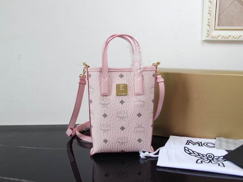 MCM Aren Tote · 20×15×3 cm