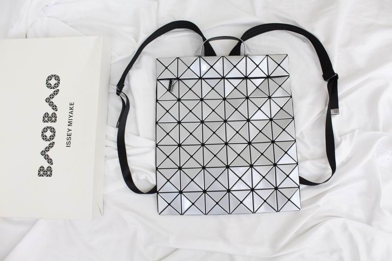 Issey Miyake Bao Bao Flat Pack · 40×34 cm