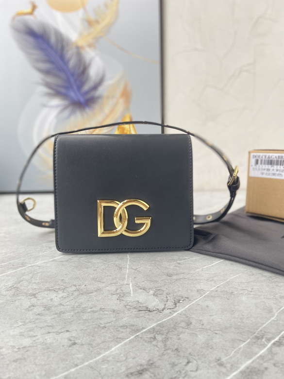Dolce & Gabbana DG 3.5 Crossbody Bag in Black Leather with Gold DG Logo