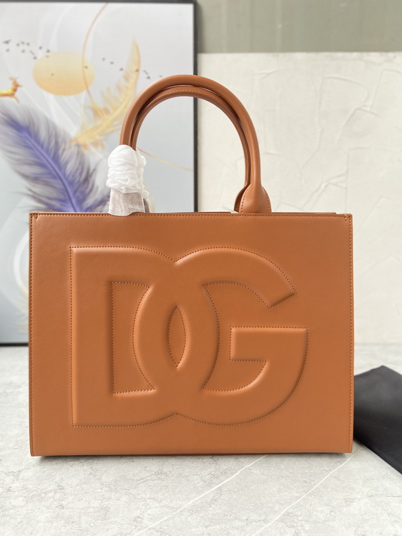 Dolce & Gabbana DG Daily Medium Tote Bag in Tan Calfskin Leather