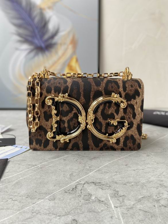 Dolce & Gabbana DG Girls Shoulder Bag in Leopard Print with Gold Chain Strap
