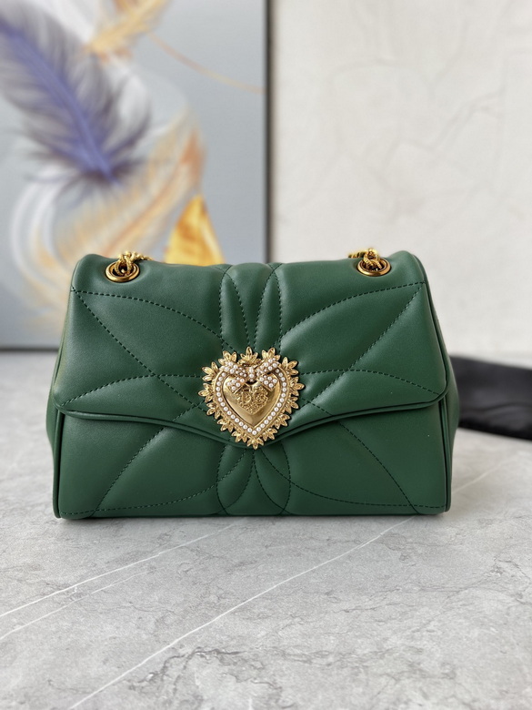 Dolce & Gabbana Devotion Medium Shoulder Bag in Green Quilted Leather