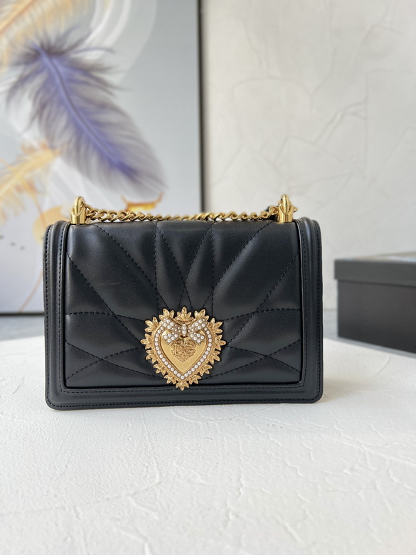 Dolce & Gabbana Devotion · 14.5×21×3 cm