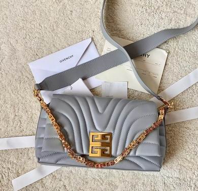 Givenchy 4G Quilted Shoulder Bag with Chain Strap in Grey Leather