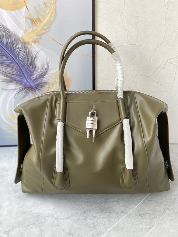 Givenchy Antigona Soft Large Top-Handle Bag in Olive Green Smooth Leather