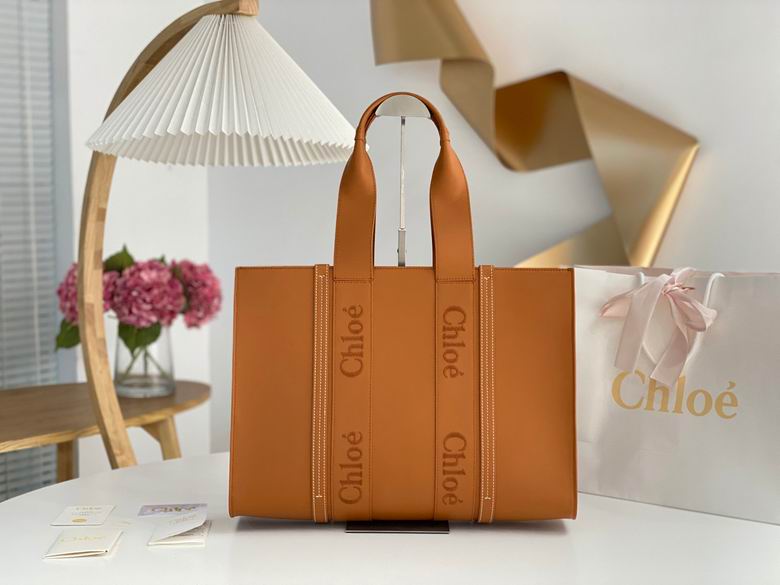 Chloé Woody Large Tote Bag in Tan Leather with Embroidered Logo Straps