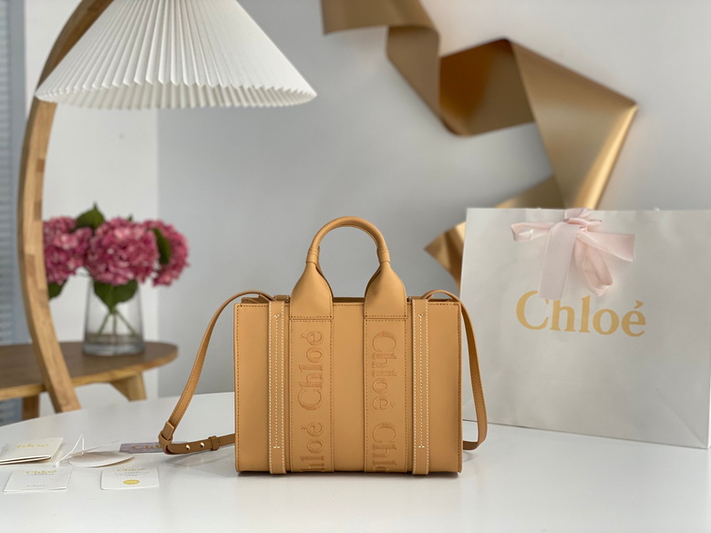 Chloé Woody Large Tote Bag in Tan Leather with Logo Ribbon Straps