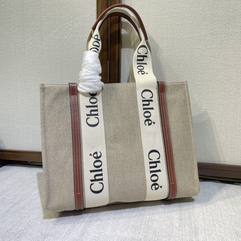 Chloé Woody · 37×26×12 cm