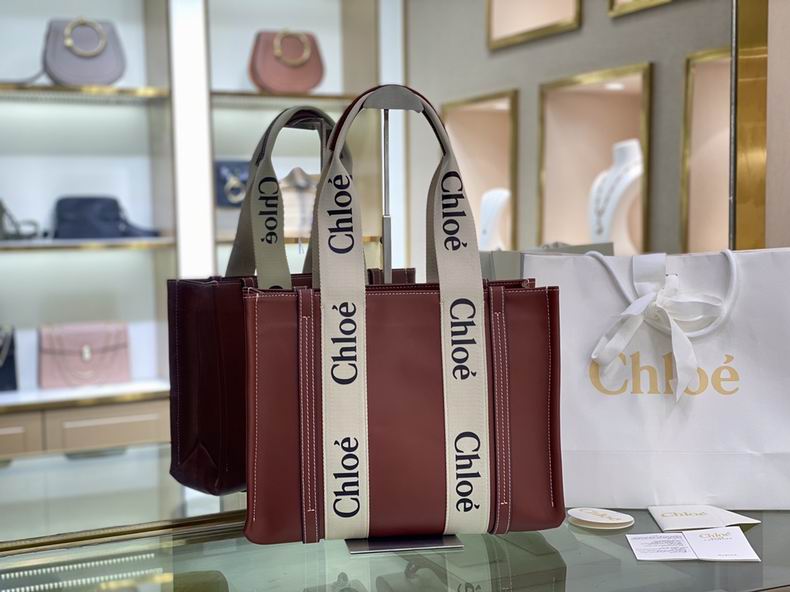 Chloé Woody Medium Tote Bag in Brown Leather with Logo Ribbon Straps