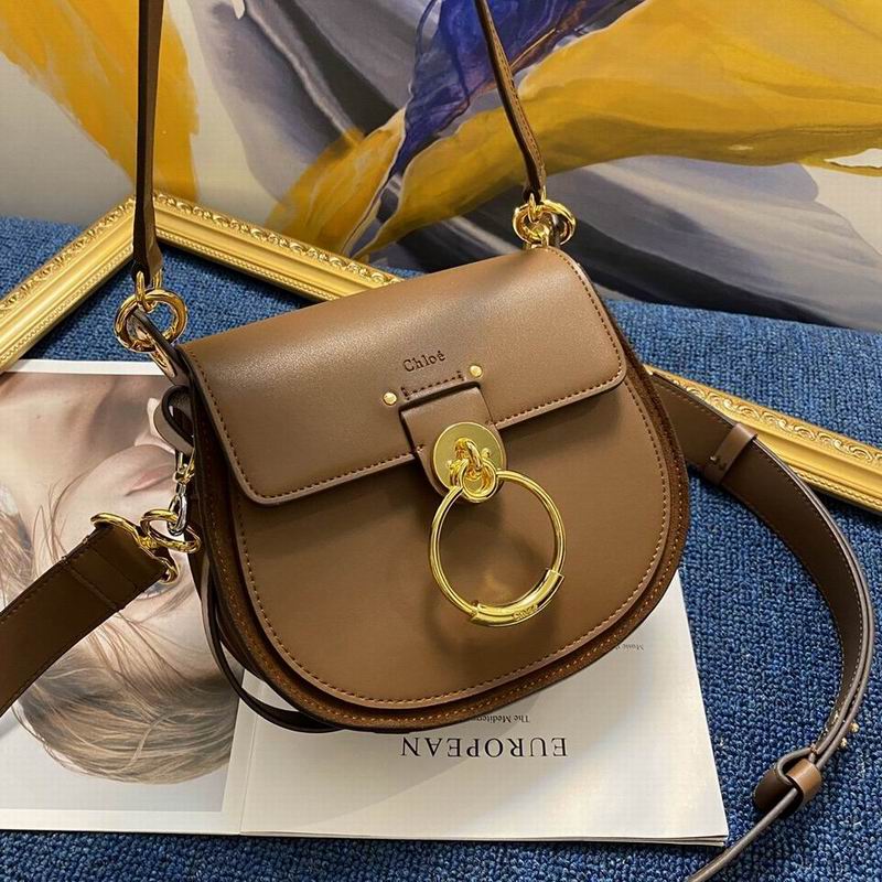 Chloé Tess Saddle Shoulder Bag in Brown Leather with Gold Ring