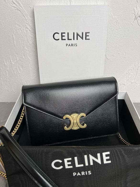 Celine Triomphe Chain Shoulder Bag in Black Smooth Leather with Gold Clasp